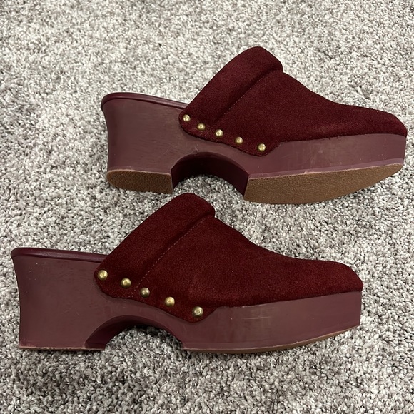 SOLD NWOB Misha & Puff Adult Pillow Clog in Madder Root Sz 42 - Picture 3 of 8